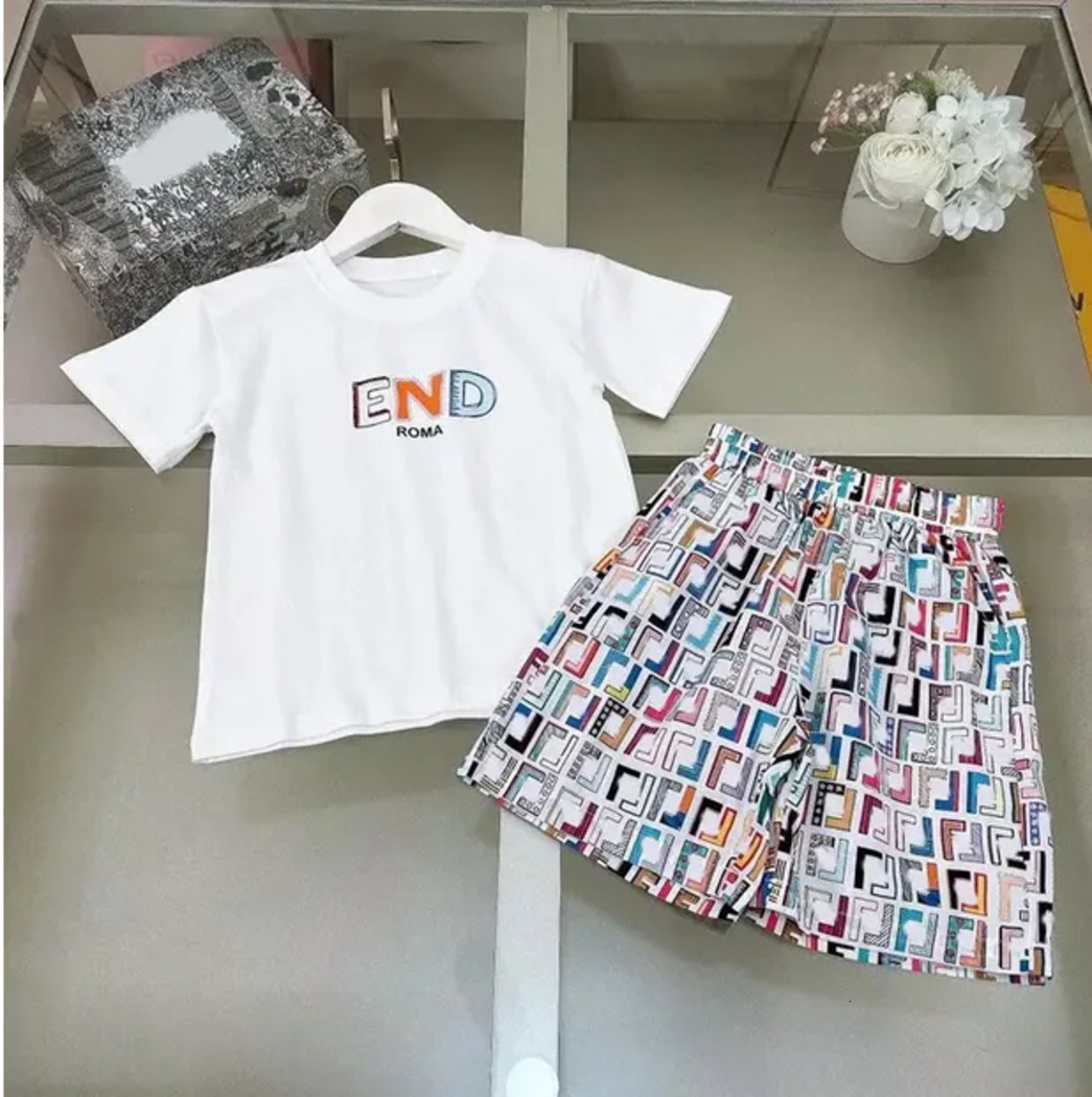 Designer 2026 Kids Designer Clothes Children's baby Summer Shorts Two-Piece Set Fashionable Little Bear Short T Boys Girls Half Sleeved Top Dhgate Clothing Se d