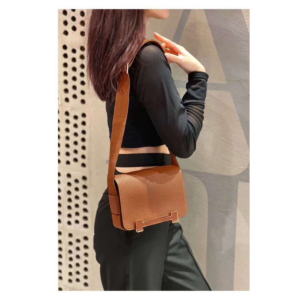 Fashionable Wooden Clog For Women Genuine Leather Kangkang With Wide Shoulder Strap Single Flight Attendant Bag Foreign Trade Mini Crossbody Small SEN