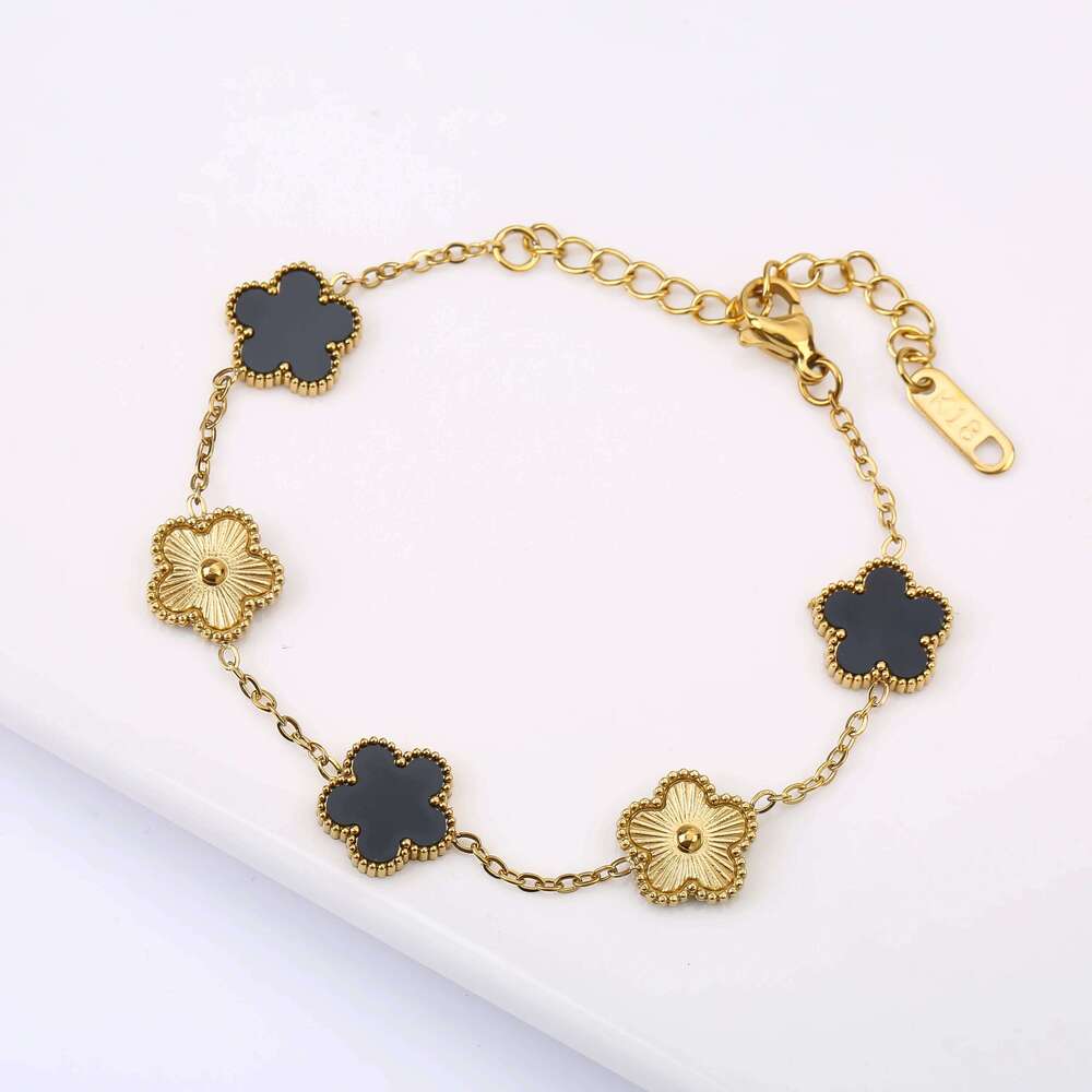 2025 New Design Splicing Plum Blossom Five Leaf Flower Metal Bracelet Plant Women's Luxury Stainless Steel Jewelry Clover Z260225