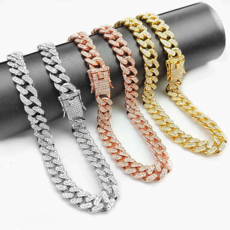 Luxury Designer Collar Bling Diamond Pet Chain for Small Medium Large Dogs Cat Puppy Gold Necklace Jewelry Dog Accessories