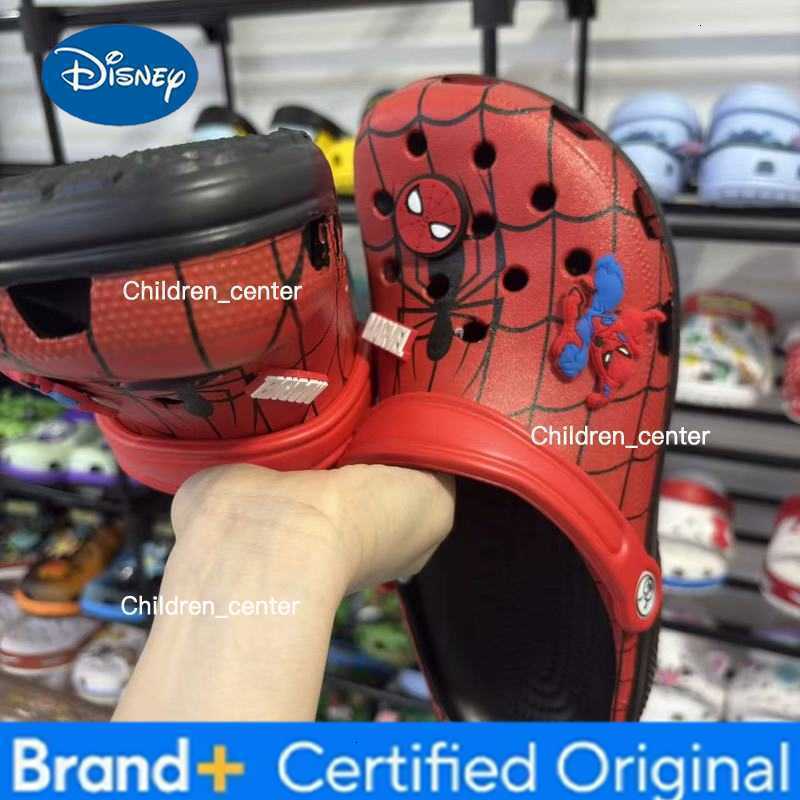 Marvel Summer New Adult Spiderman Hole Shoes Cute Breathable Indoor Outdoor Beach Cartoon Anti-Slip Sandals Slippers Gifts H260226