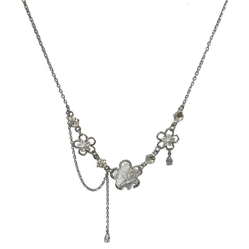 Super Fairy Flower Tassel Necklace For Women Spicy Girl Sweet Cool Light Luxury Clavicle Chain