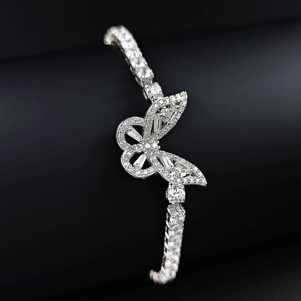 2024 New Arrival Butterfly Luxury Vintage silver color on hand Bracelet Bangle for Women Lady Gift Jewelry S7059 Z260225