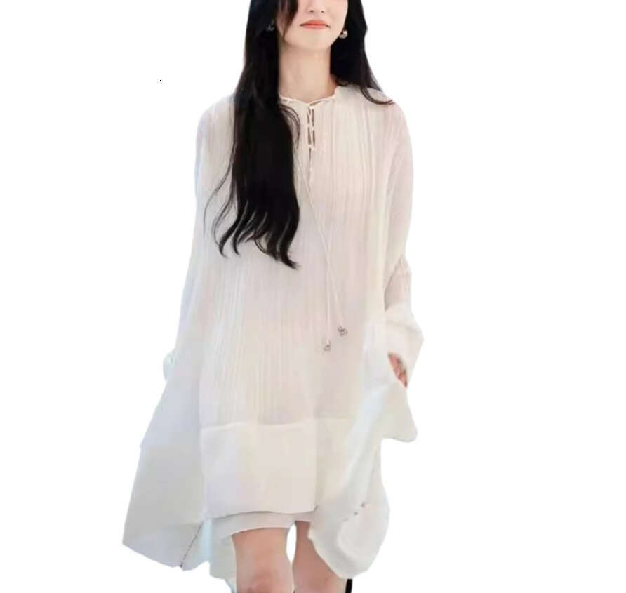 2026 Autumn/Winter Collection Fashion Design Loose Folded White Dress Star Same Style Women