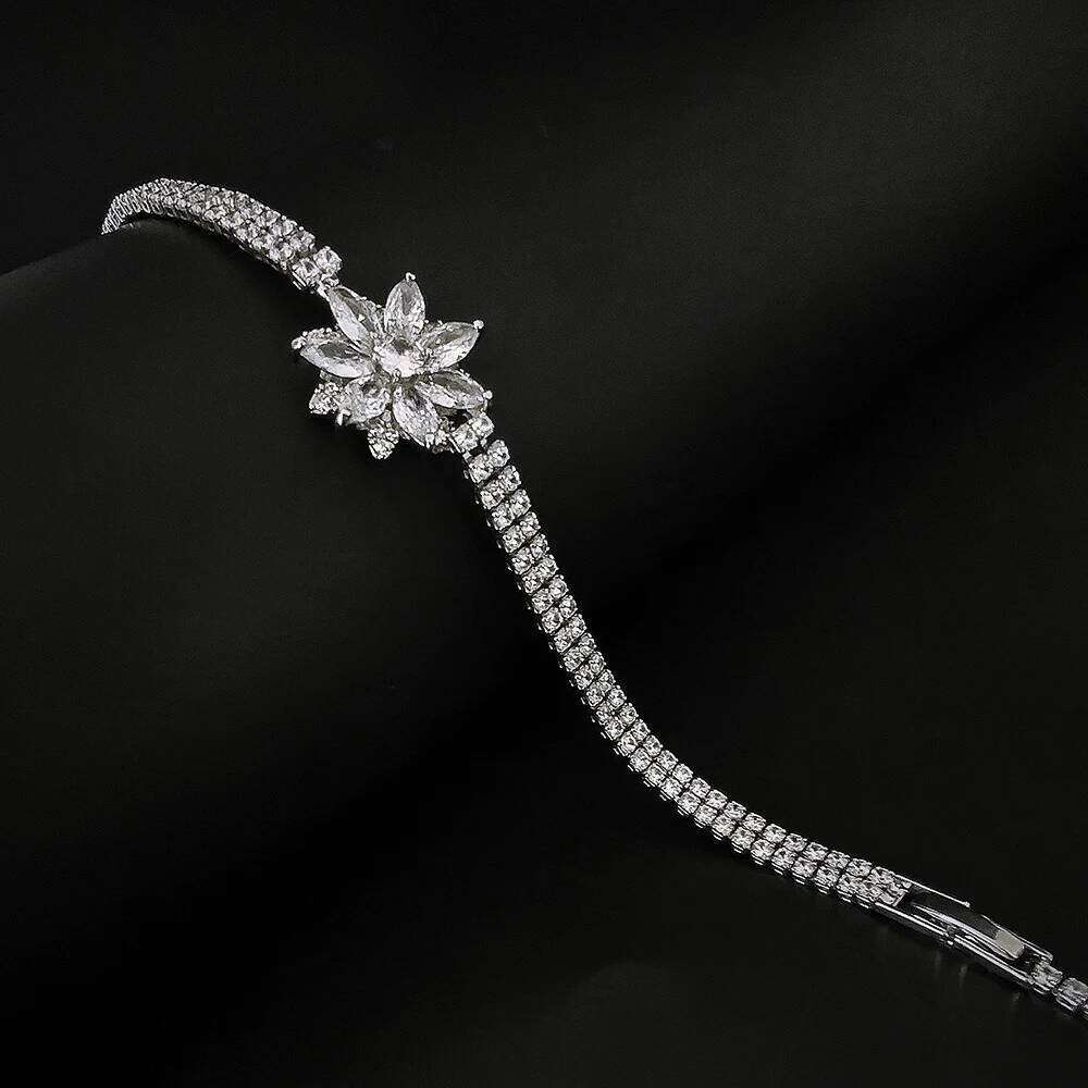 2023 new fashion princess bracelet bangle for women anniversary gift jewelry wholesale s8240 Z260225