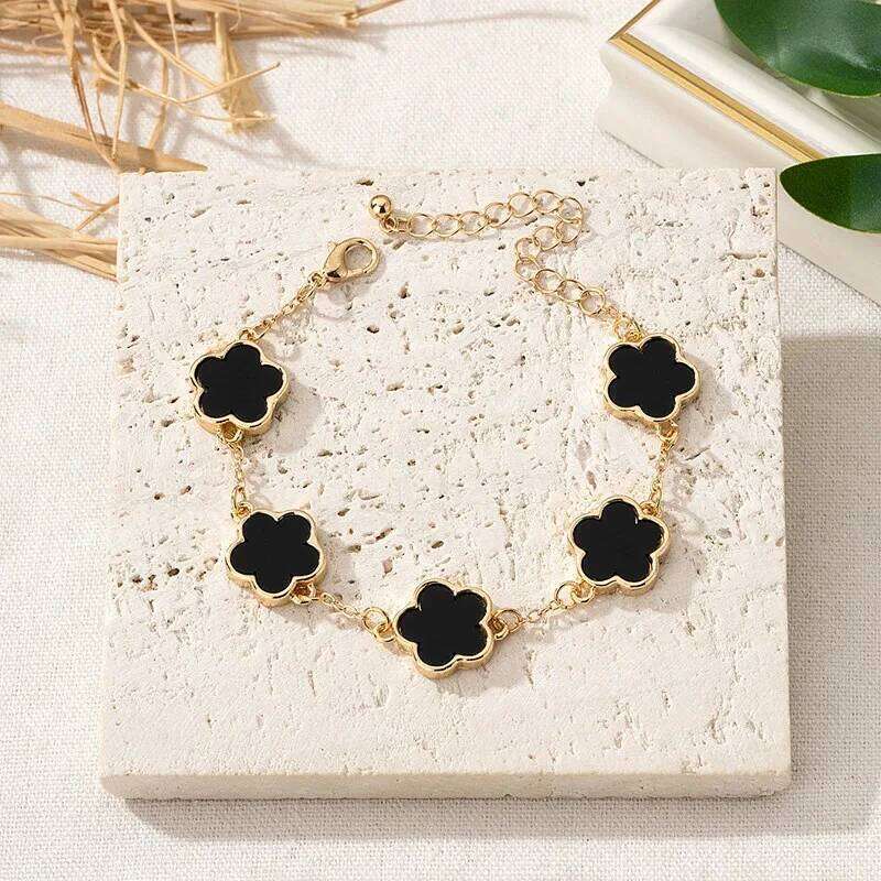 Black White Five Leaf Clover Women Flower Bracelet Party Birthday Gift Z260225