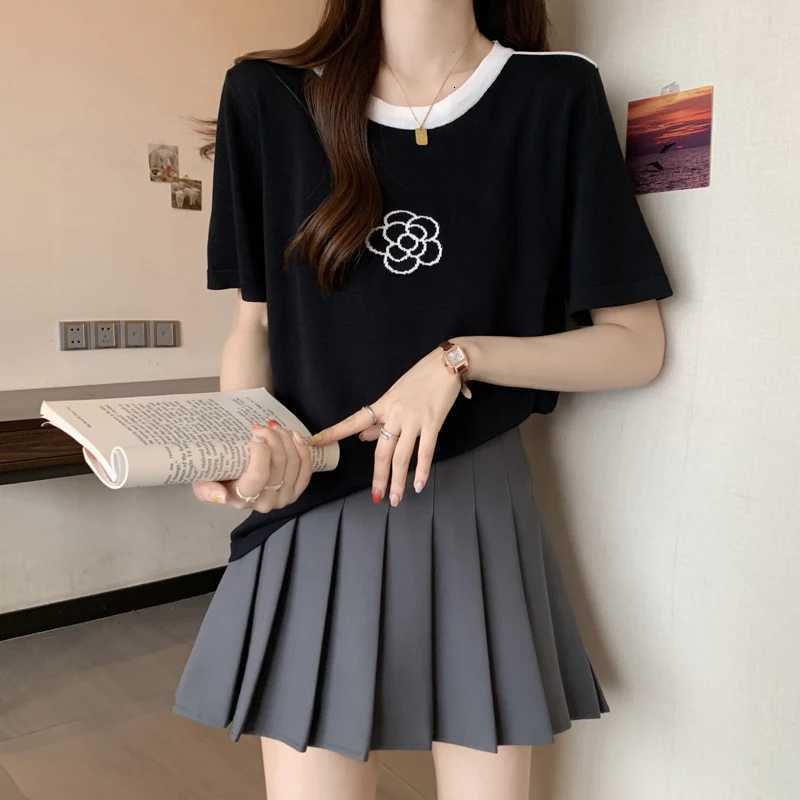 2025 Summer Women's Knit Top, Hollow Out Flower Short Sleeve Sweater TeeT260226