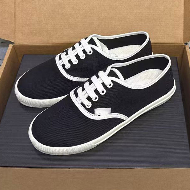 Brand Women Twill fabric lace sneakers Designer Womans canvas shoes Unique simple upper Rubber sole Lady casual shoes Top quality Size35-40