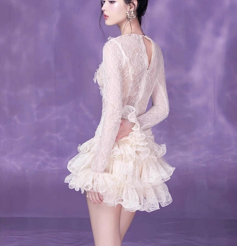 25 Autumn/Winter wholesale in-stock Vietnamese niche design sexy lace slim-fit short dress for socialites