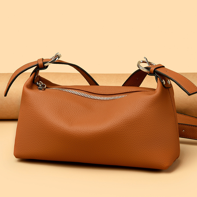Genuine Leather Womens Bag High-End Large Capacity Commuter Pillow Bag Crossbody Bag Simple Versatile Womens Genuine Leather Bag 241025