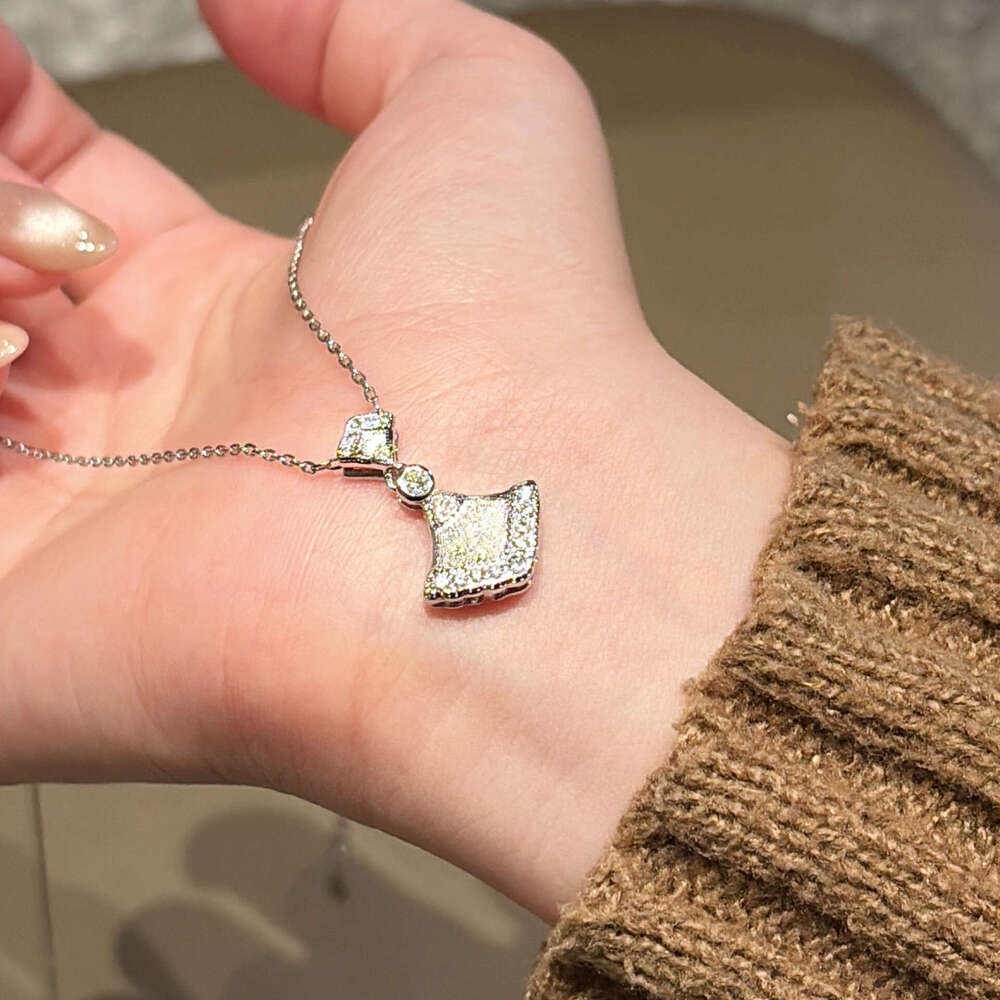 Diamond-embellished Fan-shaped Skirt Pendant Necklace For Women High-end Chain
