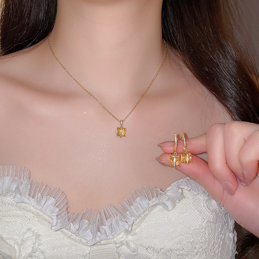 French-style zircon square pendant necklace and earrings, vintage elegant jewelry set, light luxury high-end accessories for women - view 3