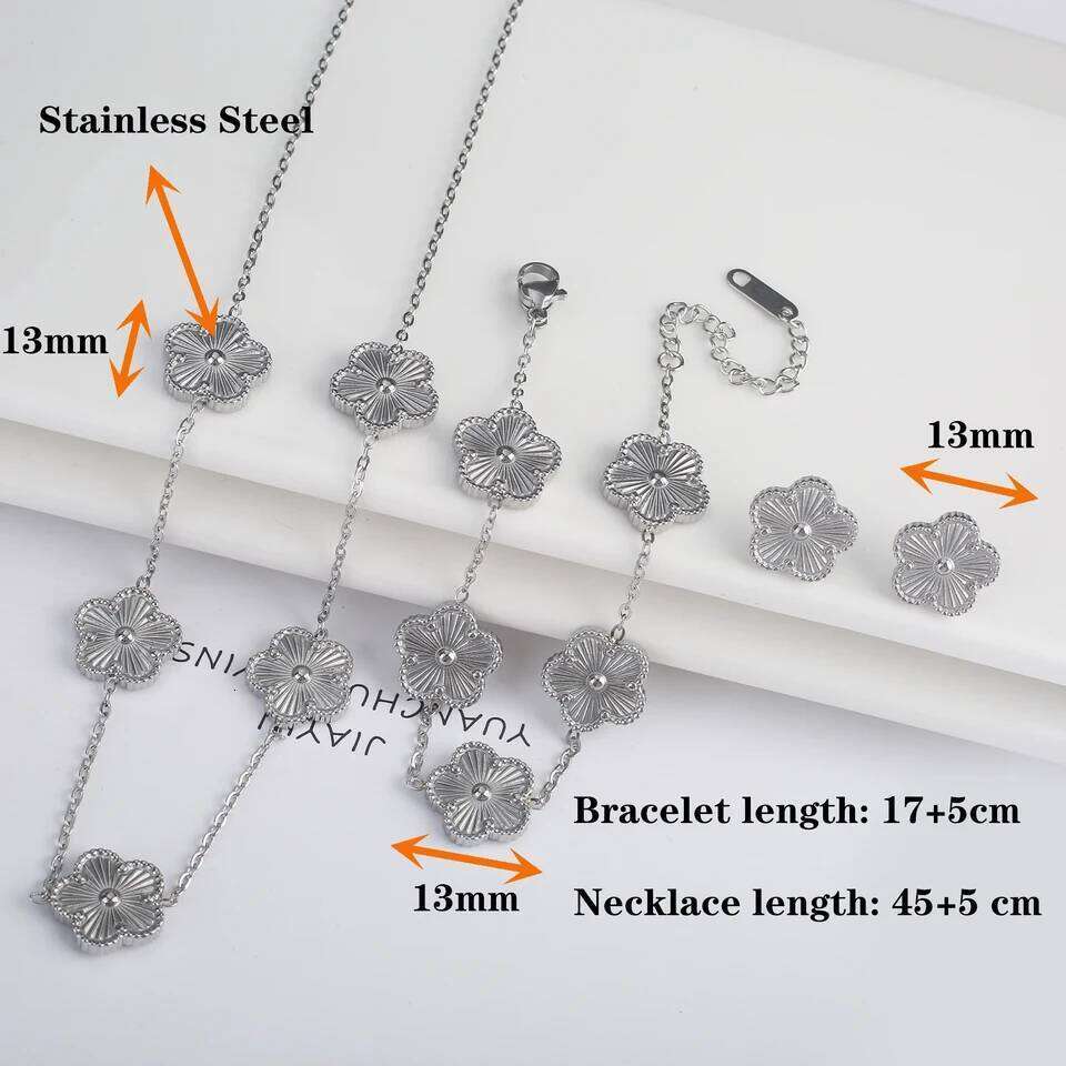 Hot Sale Stainless Steel Laser Five Leaf Flower Petal Adjustable Clover Bracelet Classic for Woman Girl Brand Jewelry Party Gift Z260225