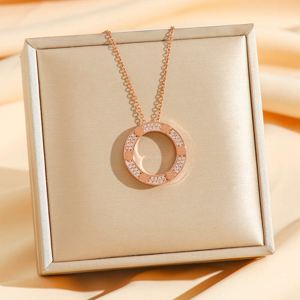 Large Inlaid Round Cake Titanium Steel Necklace For Women Non-fading High-end Light Luxury Full Diamond Pendant Jewelry