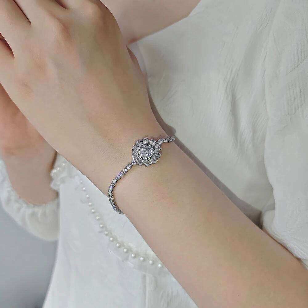 2024 new fashion princess bracelet bangle for women anniversary gift jewelry wholesale s8245 Z260225