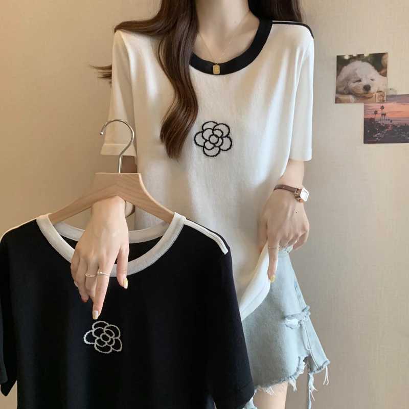 2025 Summer Women's Knit Top, Hollow Out Flower Short Sleeve Sweater TeeT260226