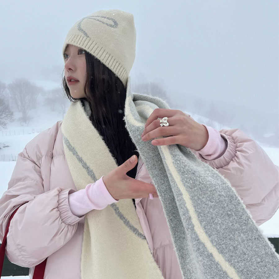 Korean bow-knot hat and scarf set two-piece autumn and winter new fashion warm knitted wool hat and neck warmer for women S260225