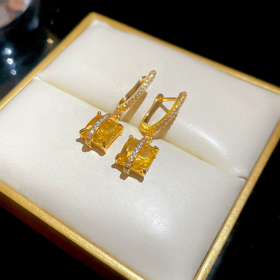 French-style zircon square pendant necklace and earrings, vintage elegant jewelry set, light luxury high-end accessories for women - view 6