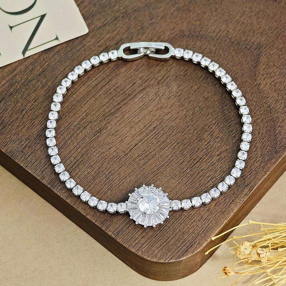 Light Luxury Exquisite Retro Silver Shiny Hollow Out Versatile Women's Anniversary Banquet Jewelry Free Shipping Items S8423 Z260225