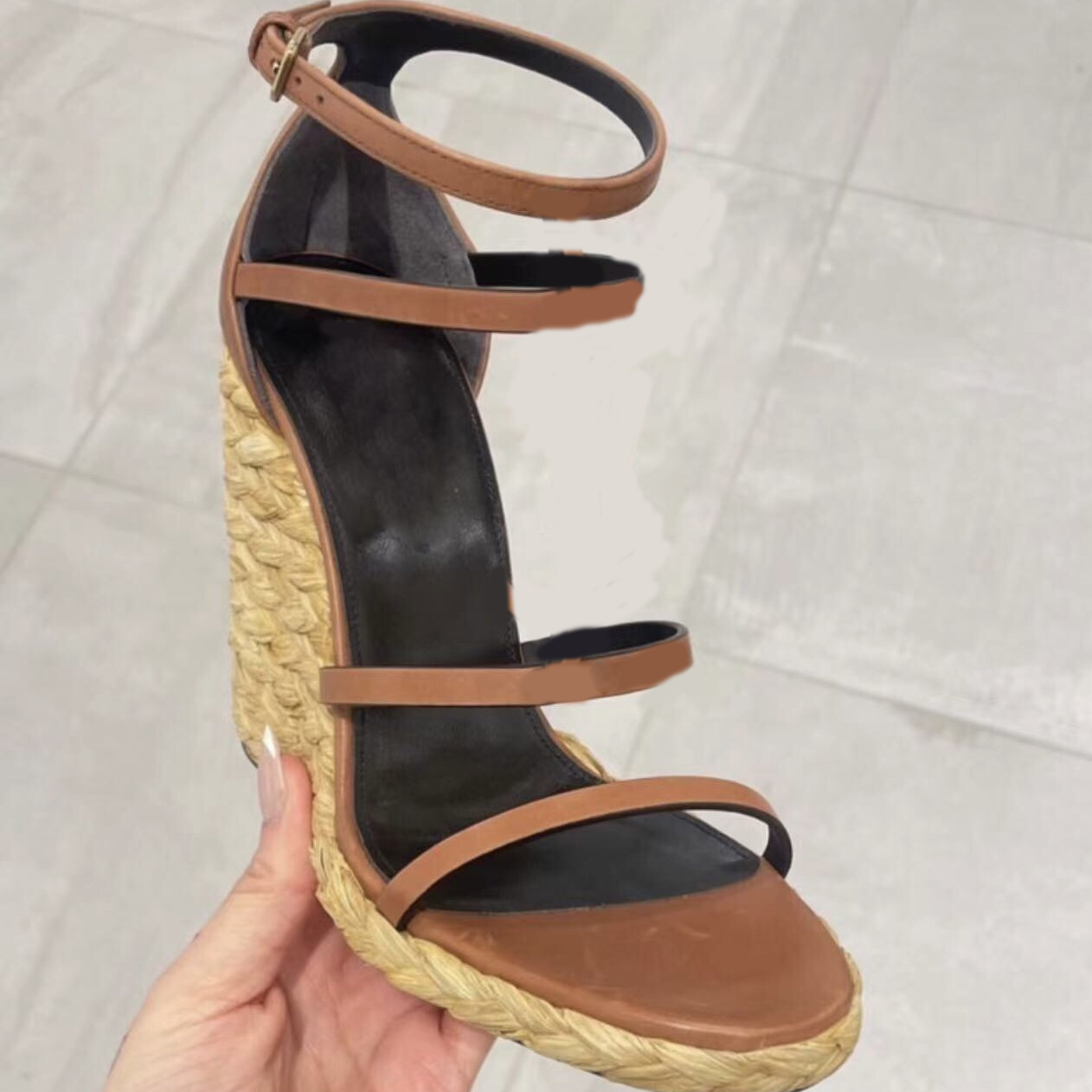 Designers sandals Wedge heel shoes for women cowhide Patent leather Narrow Band Letter clasp shoe with woven hemp strips 10.5CM high Heeled Classics Rome sandal 35-41