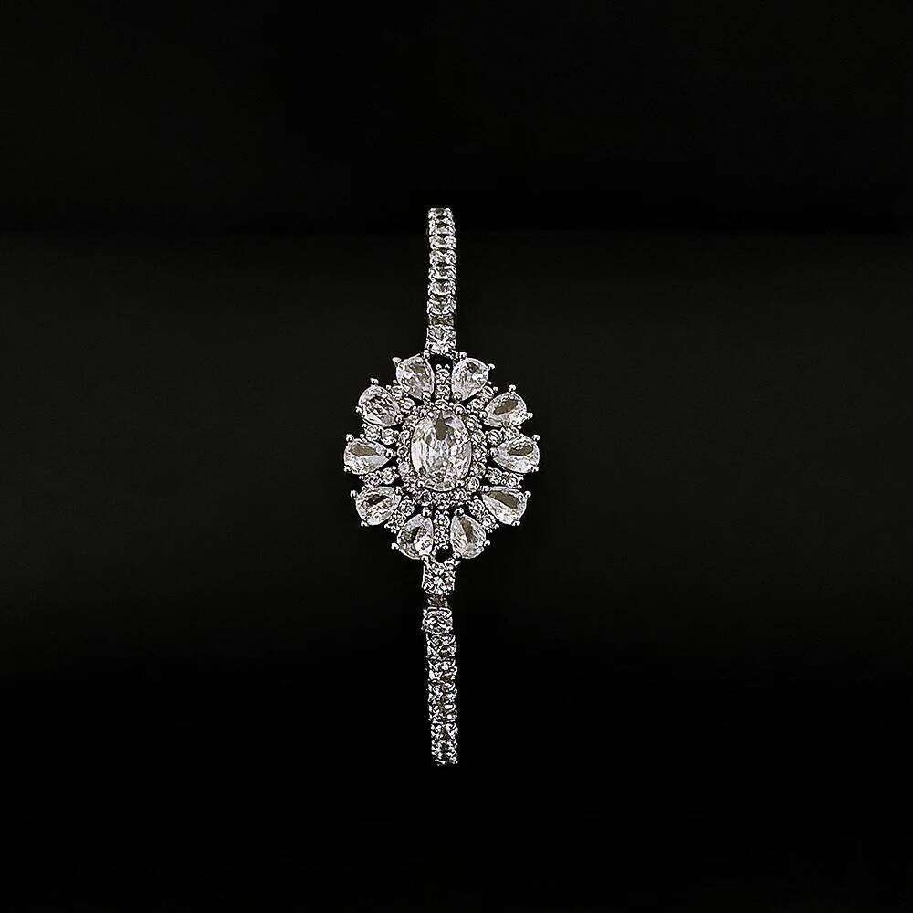 2024 new fashion princess bracelet bangle for women anniversary gift jewelry wholesale s8245 Z260225