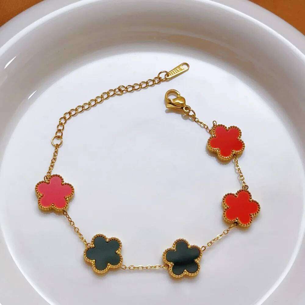 Sweet Fashion Exquisite Double-sided Five Leaf Flower Bracelet for Women Friends Stainless Steel Lucky Jewelry Does Not Fade Z260225