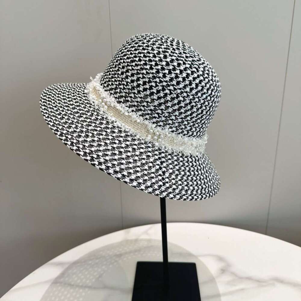 Fashion Accessories Hat Women Pearl Decor Wide Brim Straw Cloche Sun Hat for Spring Summer Wedding Holiday