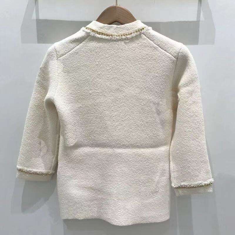 2026 new French style small fragrance metal chain V-neck single breasted knitted jacket for women