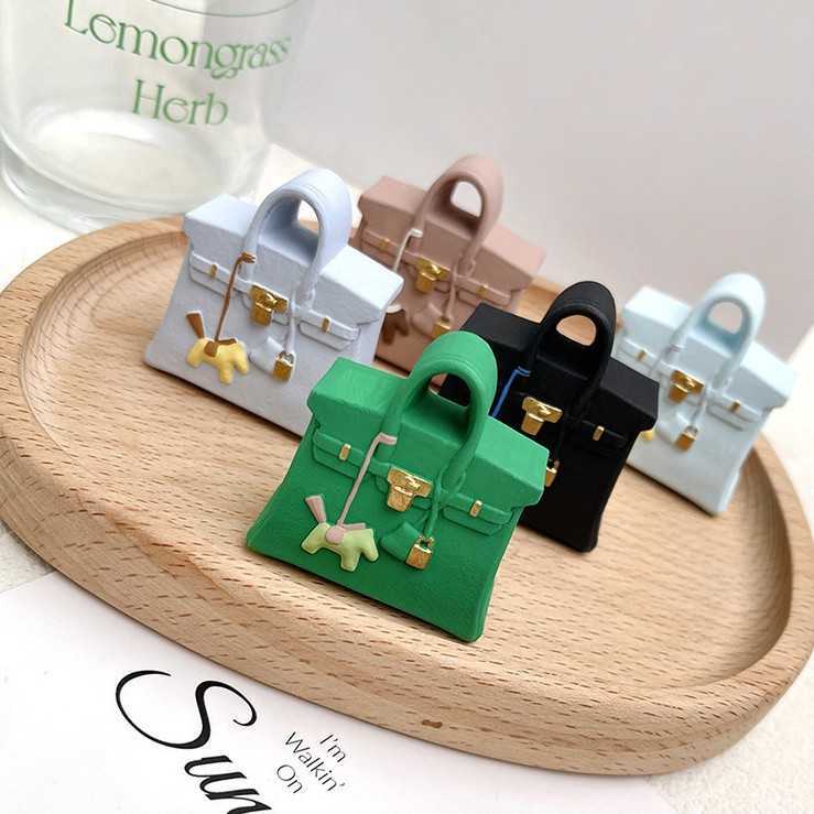 Trendy Bag Slippers Car Air Freshener Perfume Car Air Vent Decoration Diffuser Stone Car Interior Ornament Fragrance T260226