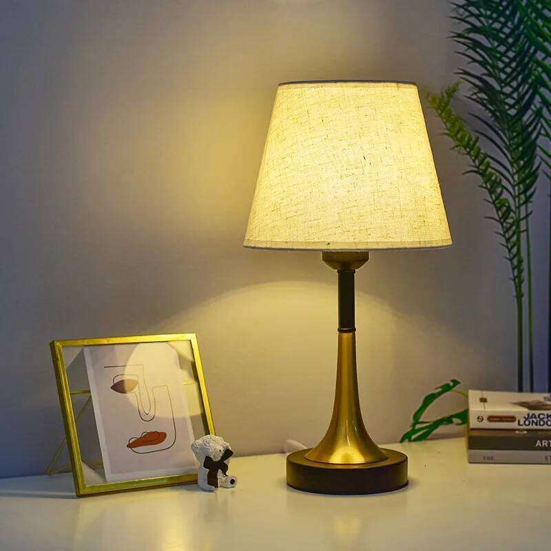 European Retro Desk Bedroom Bedside Lamp Creative Simple Romantic Warm Nordic Ins Remote Control American Night Light Gift H260225