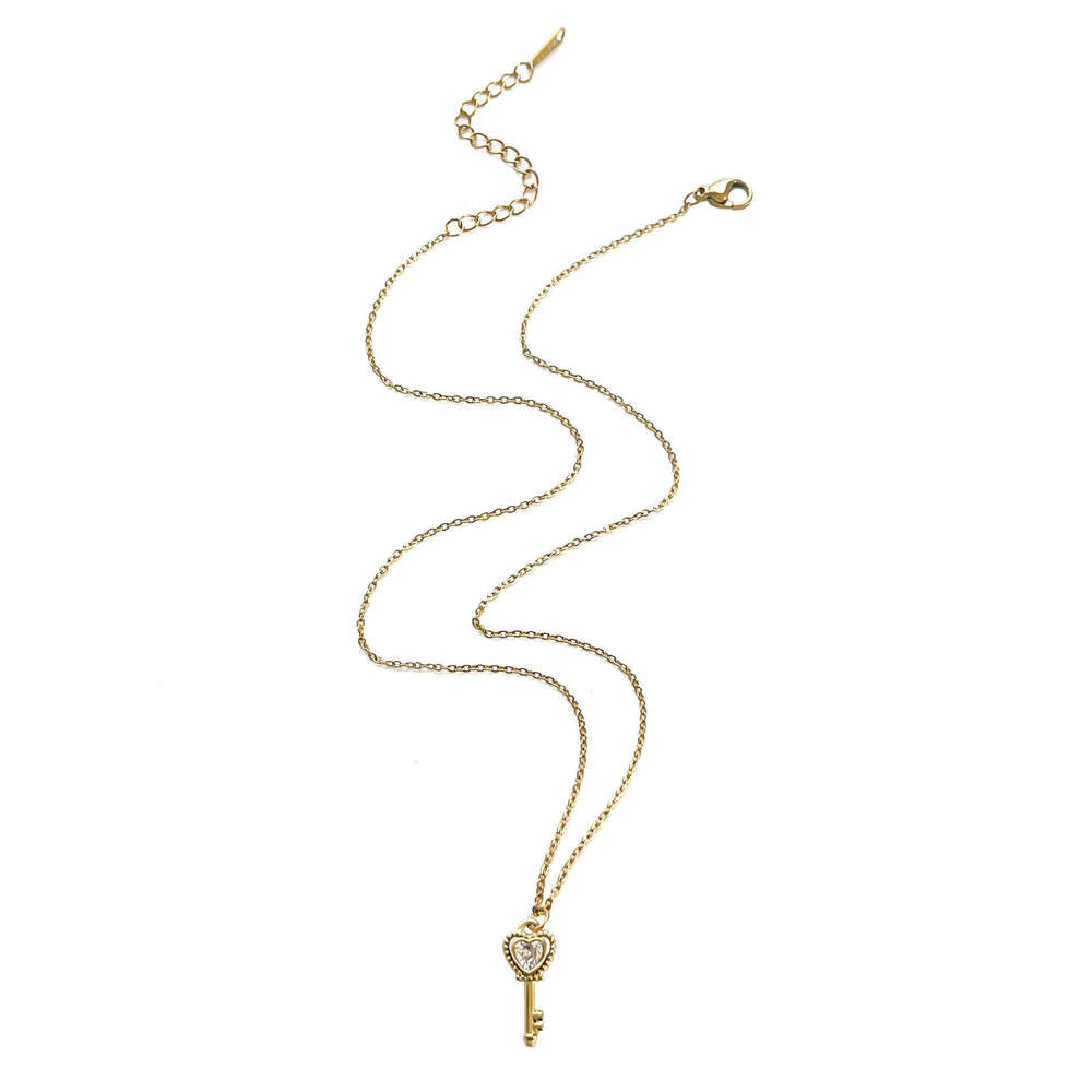 Minimalist Heart-shaped Key Pendant With Rhinestones Women's Necklace Fashion Collarbone Chain