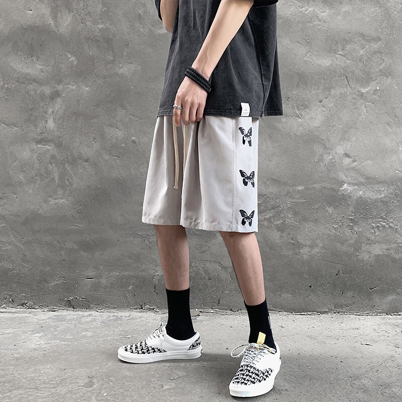 The 2026 New Designer Men's Fashion Brand Has Launched Loose And Casual Sports Shorts Beachwear Fashionable Five-inch Wide Shorts And Luxurious M