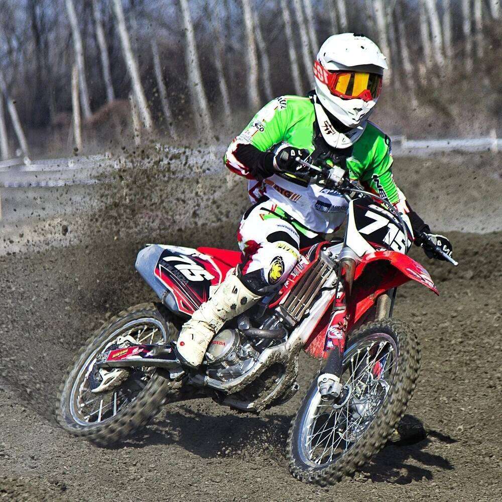 Hot Motorcycle Glasses Men Motocross Goggles Helmet MX Moto Dirt Bike ATV Ski Outdoor Sports Glass Scooter Googles Mask Cycling Z260225