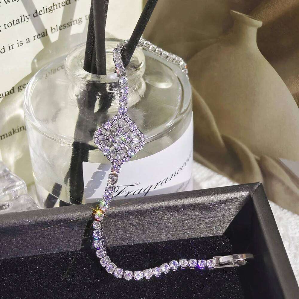 2024 new fashion princess bracelet bangle for women anniversary gift jewelry wholesale s8420 Z260225