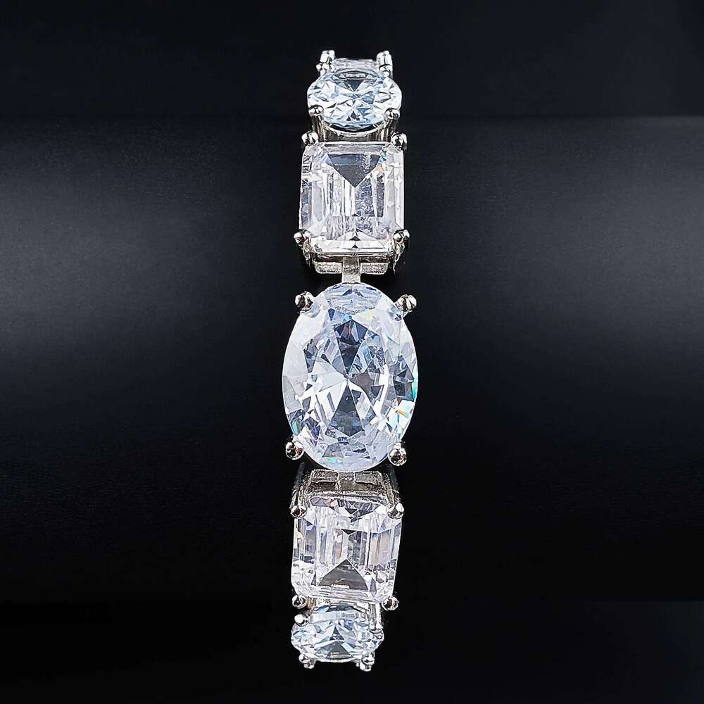 2024 New Fashion Princess Bracelet Bangle for Women Anniversary Gift Je welry Wholesale S7701 Z260225