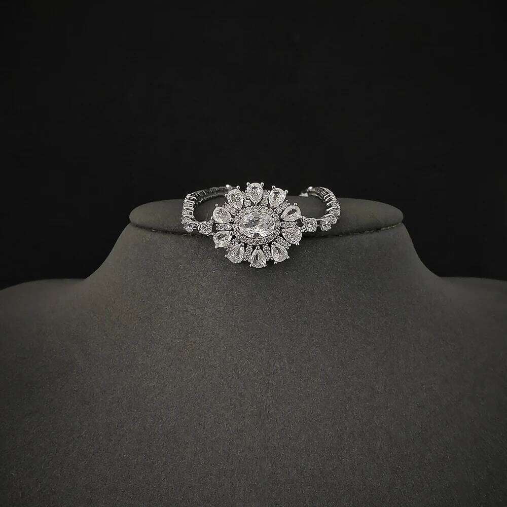 2024 new fashion princess bracelet bangle for women anniversary gift jewelry wholesale s8245 Z260225