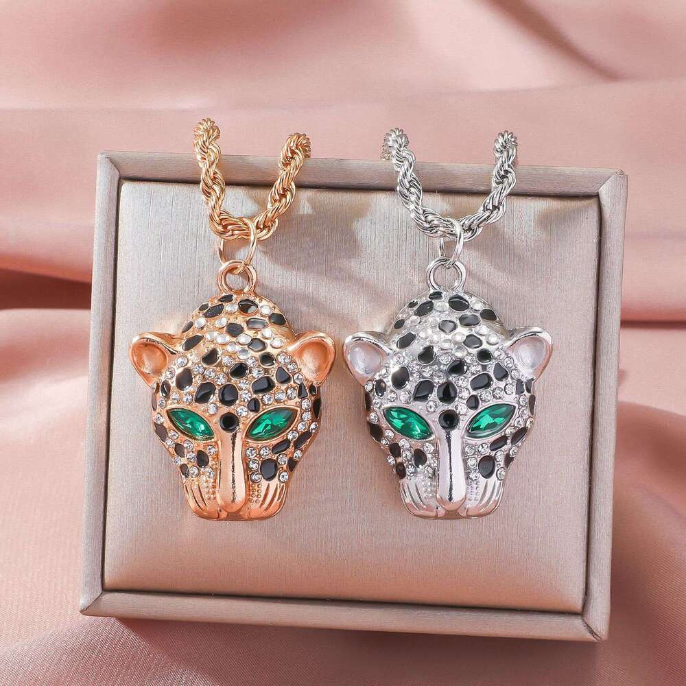 Shiny Cheetah Rhinestone Inlaid Pendant Punk Style Creative Leopard Head Necklace