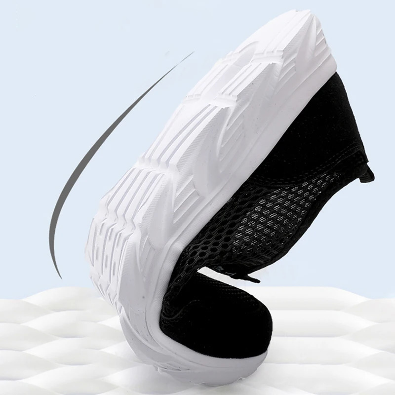 Lightweight Men Casual Shoes Breathable Slip on Male Casual Sneakers Anti-slip Mens Flats Outdoor Walking Shoes Size 39-47 260305