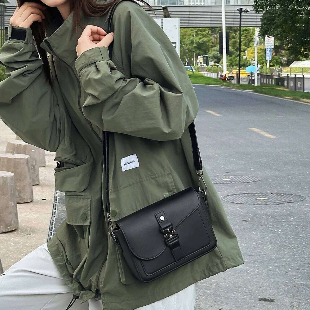 Single Shoulder Men's Genuine Cowhide Leather, Niche Design, Casual Crossbody Bag, Trendy Texture, Small Square Bag H260225