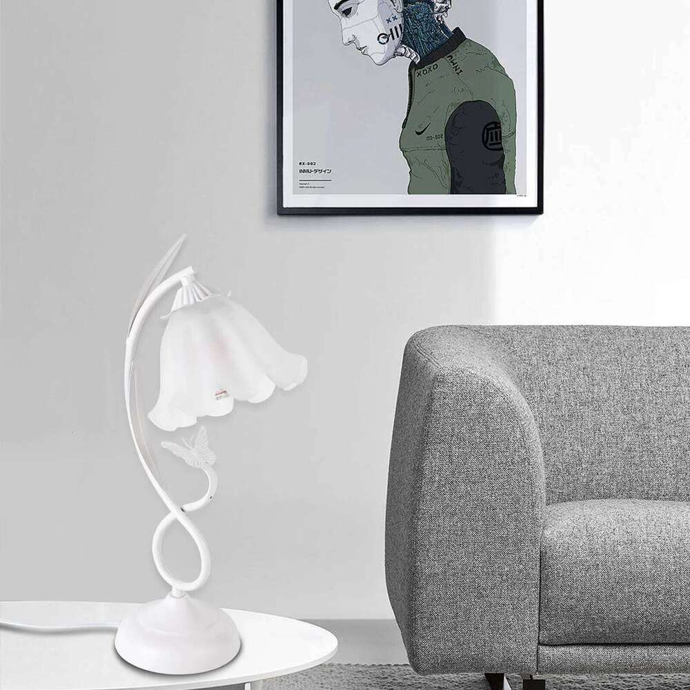 Flower Shaped Desk White Glass Lampshade Bedside Lamp for Coffee Table Decorative Lighting H260225