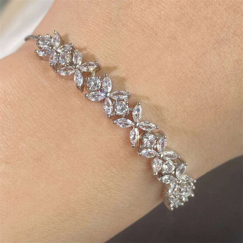Classic Shiny Clear Zircon Flowers Adjustable Charm Bracelets for Women Sliver Color Fashion Wedding Jewelry Z260225