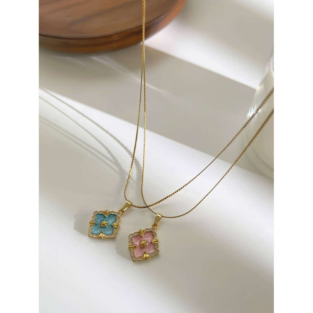 Four-leaf Enamel Women's Four-leaf Necklace Light Luxury Collarbone Chain