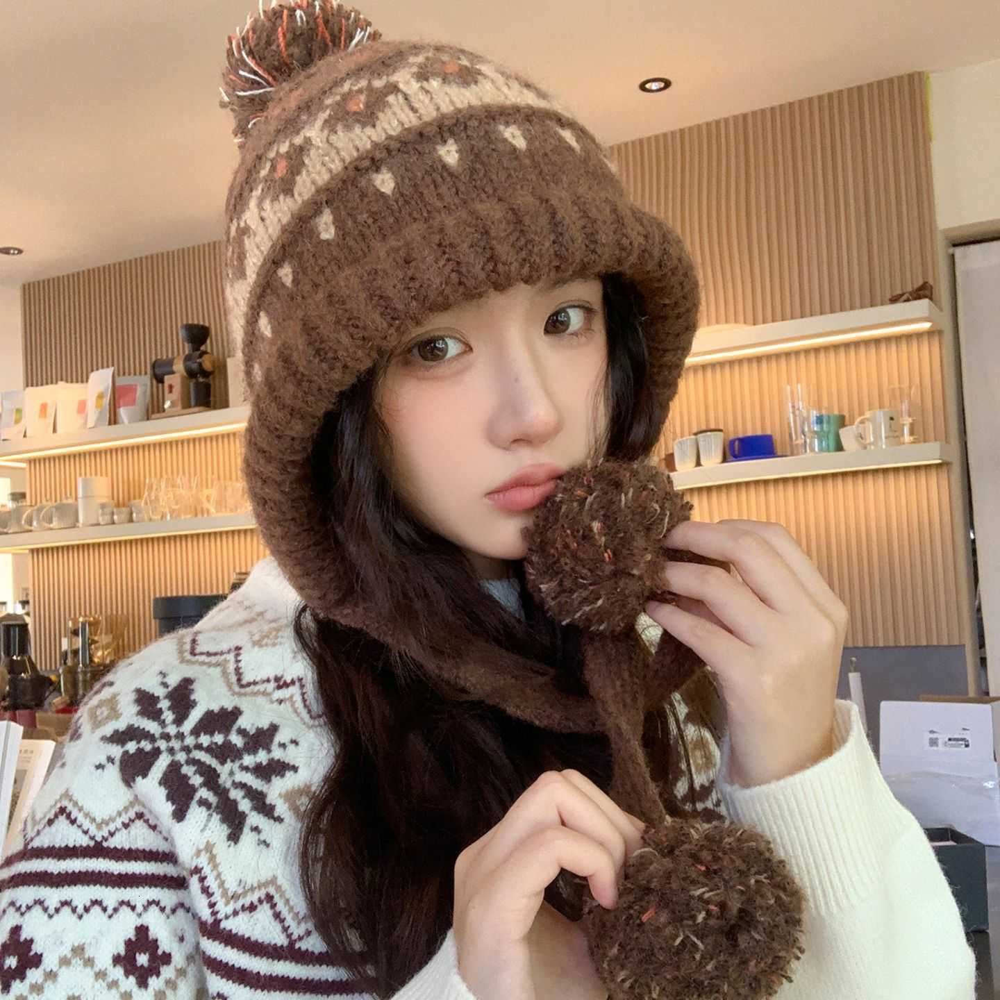 Knitted Beanie for Women with Large Head Circumference Winter Warmth Ear Protection High-End Blue Pullover Hat S260225