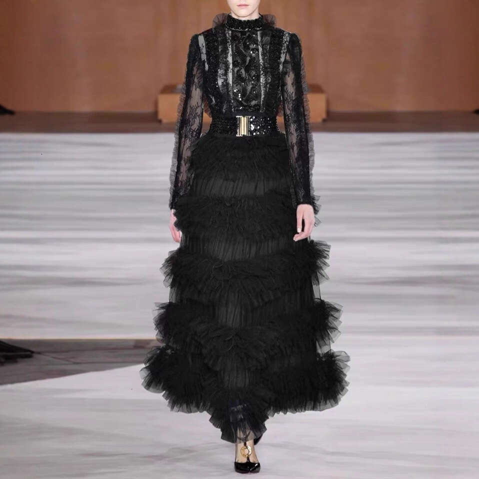 2026 early autumn European and American fashion show exquisite sequin embroidery loose mesh lace cake dress for women