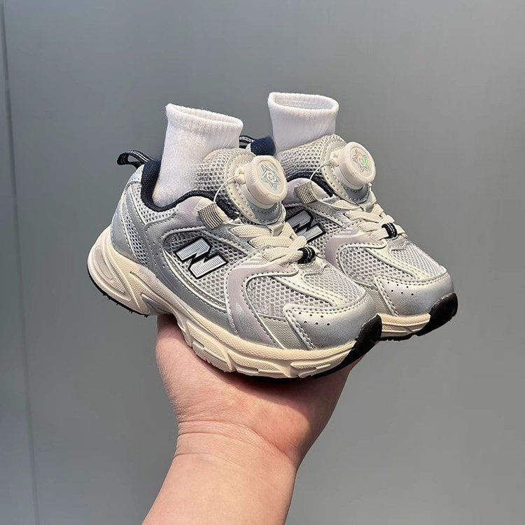 hot free shipping designer shoes for kids running shoes beige sliver Fashionable and versatile outdoor sneakers sports shoes