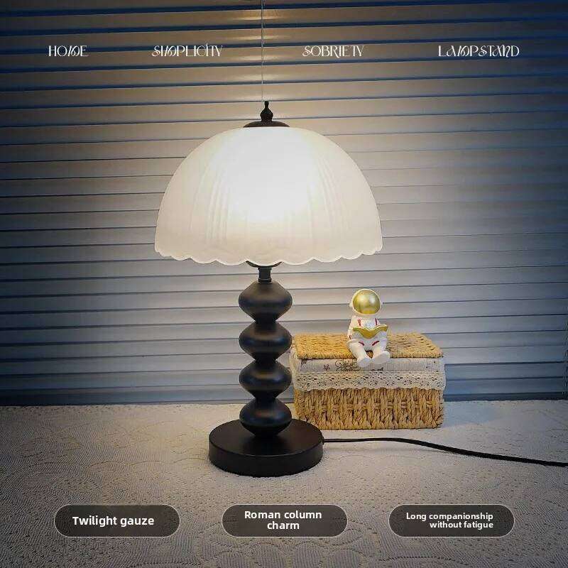 French Retro Bedroom Medieval Glass Homestay Chinese Study Small Desk American Light Luxury Bedside Lamp H260225