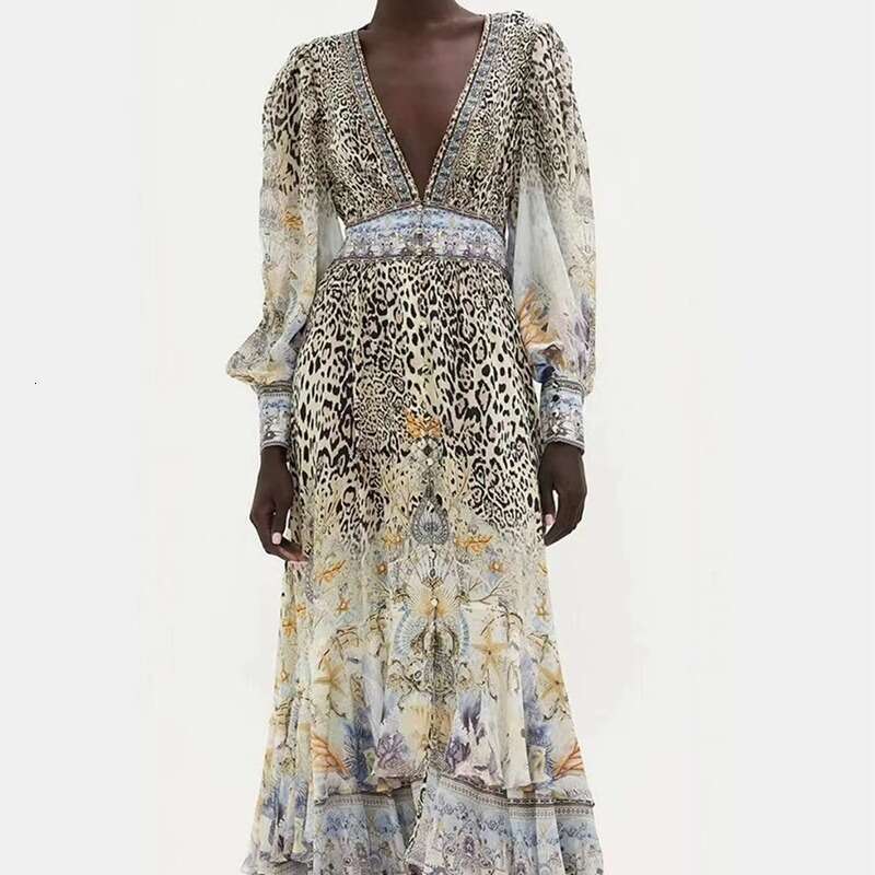 2026 autumn European and American niche fashion brands social celebrities sexy V-neck unique leopard print flowing long skirt