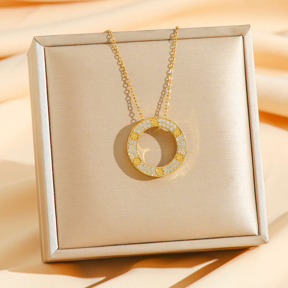 Large Inlaid Round Cake Titanium Steel Necklace For Women Non-fading High-end Light Luxury Full Diamond Pendant Jewelry