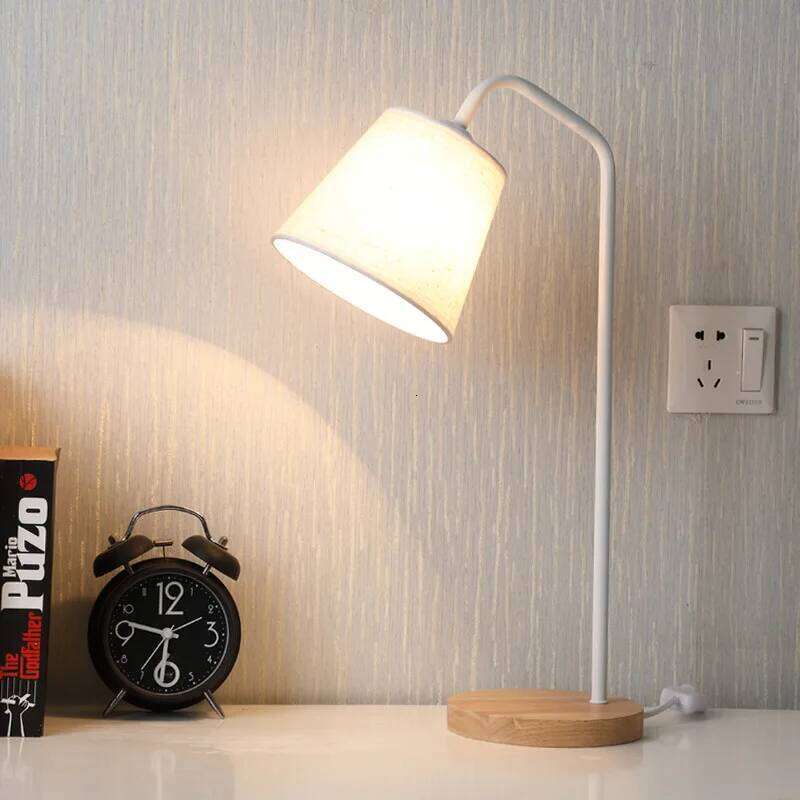 Bedroom Bedside Solid Wood Creative American Minimalist Postmodern Ins Desk Study European Atmosphere Lamp Gift H260225