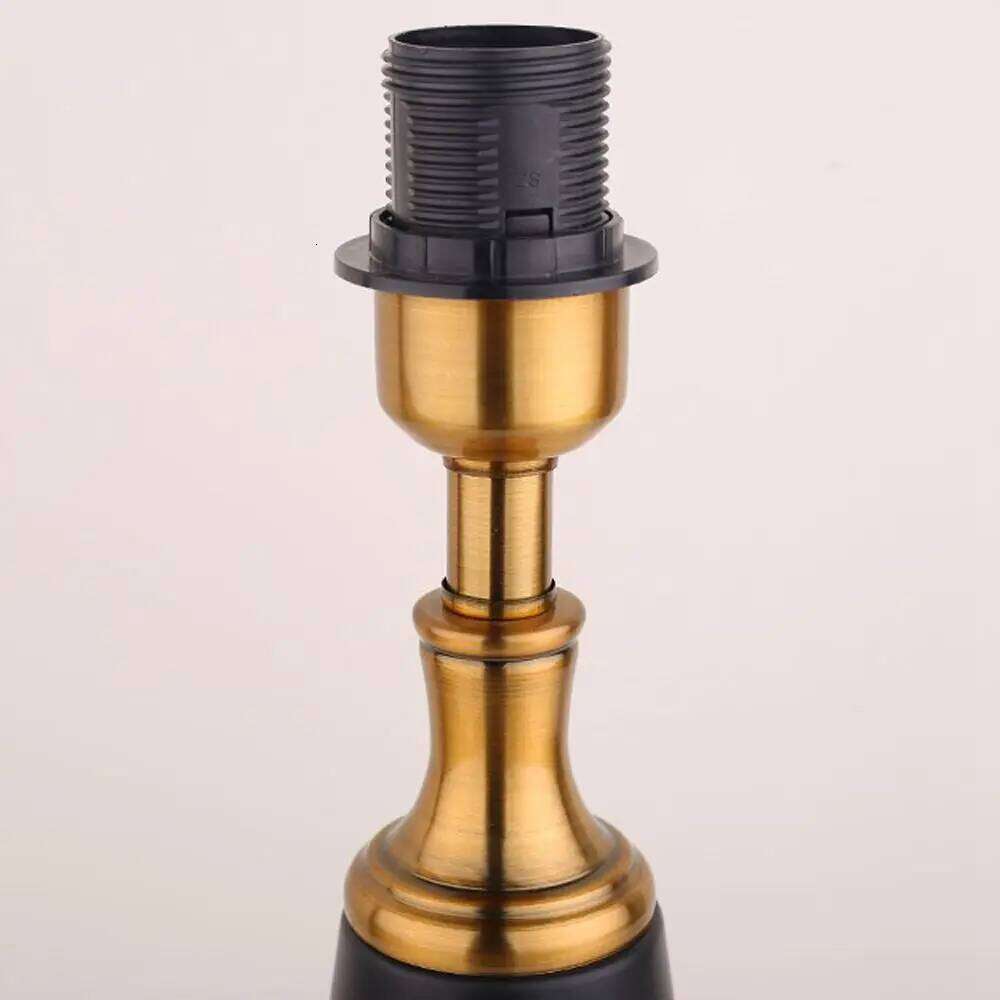 Modern Touch Table Lights Chinese Style Fabric Bedroom Bedsides Metal Base Study Room Desk lighting Fixtures Wedding Gift H260225